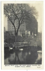 Postal de las Cataratas del Niágara Ontario General Brock Hotel y Oakes Jardín Teatro Piscina - Imagen 1 de 2