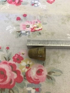 Antique  /   Vintage Small  Brass  Thimble No 7 - Picture 1 of 4