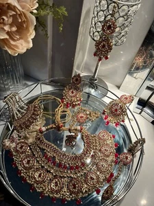 Pakistani Bridal Jewellery Set - Picture 1 of 4