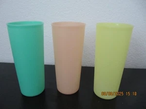 Juego de 3 vasos altos Tupperware vintage pastel 16 oz #107 - Imagen 1 de 3
