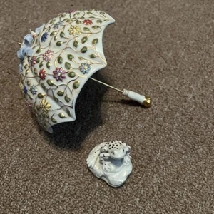 LENOX Porcelain 24k Trim Umbrella Rain Showers Butterflies Flowers + Frog - Picture 1 of 6