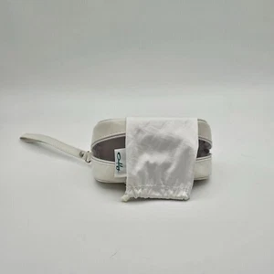 Oakley Soft Shell Case with Cloth Bag and Wrist Strap - All Over Print - Picture 1 of 10