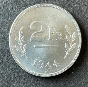 Belgique - Superbe monnaie de 2 Francs  1944 (Libération)  (4) - Picture 1 of 2
