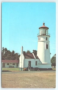 Postcard Umpqua River Light Lighthouse Winchester Bay Oregon Coast - Picture 1 of 2