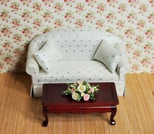New Dollhouse White Sofa Couch Mahogany Coffee Table Clay Roses 1:12