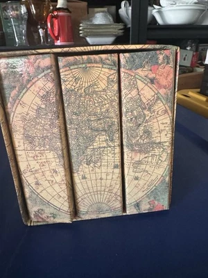 Lote De Colección De 3 Mapa Del Viejo Mundo Álbum De Fotos Conjunto De Libros Antiguo Globo Look Viajero Foto 1 de 4
