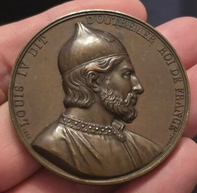 French Historical Bronze Medal Louis IV d'Outremer 33th King of France (921-954) - Image 1 of 2
