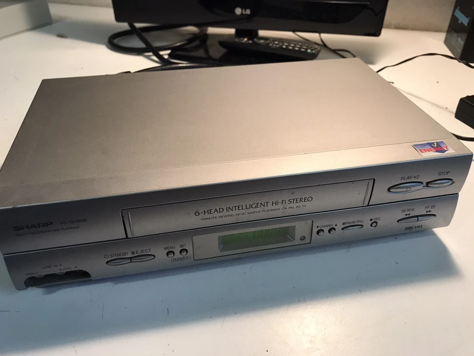✅ Videoregistratore VHS VCR Sharp VC-GH600 anche per riversare - No telecomando - Immagine 1 di 1