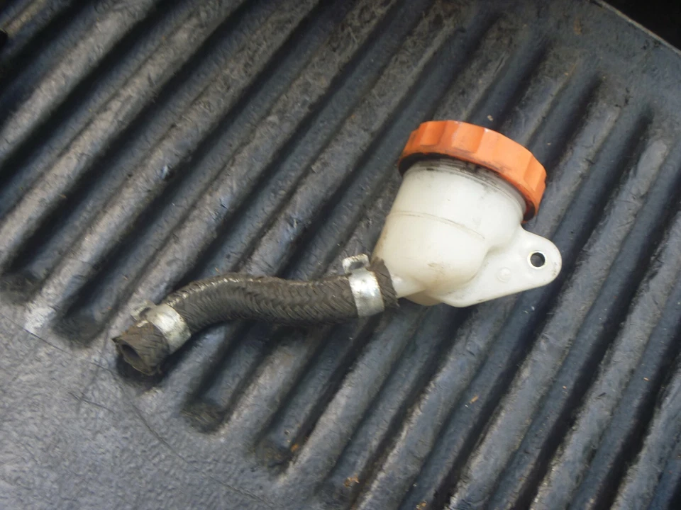 Depósito de cilindro maestro de freno OEM 84-87 Honda GL1200 SEi Goldwing Aspencade Foto 1 de 1