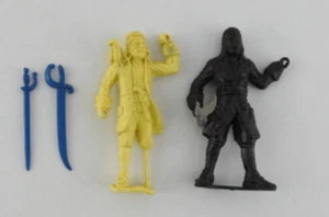 2 Vintage Marx Plastic Pirates Black Yellow Swords Parrot on Shoulder 3" Tall - Picture 1 of 4