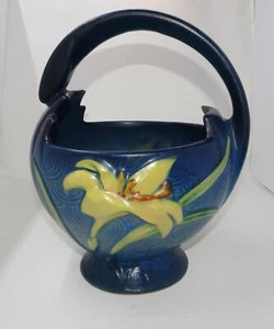 Roseville Zephyr Lily Bermuda Blue Basket 393-7 - 7 Inches, Very Good Condition - Picture 1 of 11