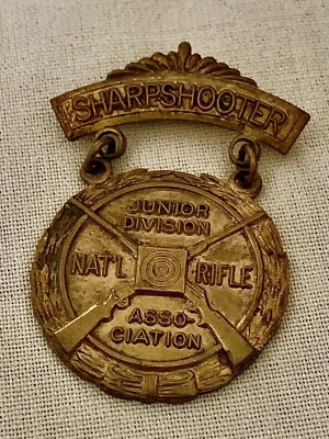 Vintage National Rifle Association Bronze Medal Pin - Image 1 of 4