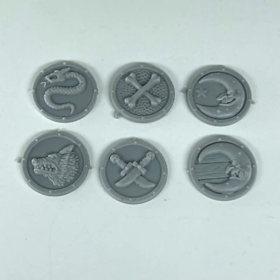 Assorted Shields - Orcs & Goblins - Parts / Kitbash - Warhammer Fantasy X8217 - Image 1 of 2