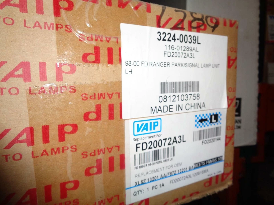 Ford Ranger 1998-2000 nueva luz de estacionamiento/giro izquierda  Foto 1 de 1