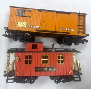 VINTAGE NEW BRIGHT TRAIN CARS G GAUGE - SET OF TWO - 1986 - Picture 1 of 17