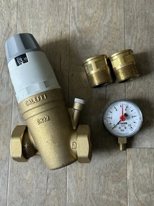 Caleffi Dial Pressure Reducing Valve 1"1/4 with Gauge 535071 - Picture 1 of 6