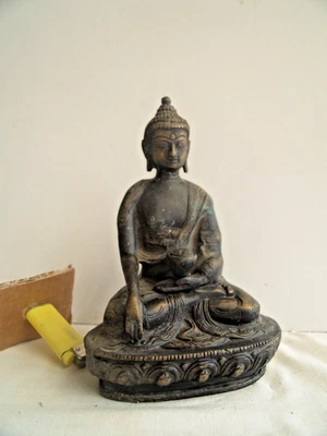 BOUDDHA BRONZE ANCIEN Asian ART ASIATIQUE signature sous socle SHAKYAMUNI Buddha - Photo 1/4