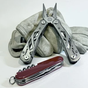 Victorinox Climber Swiss Army Knife And A Gerber Suspension Multi Tool Lot - Picture 1 of 7