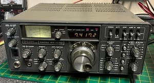 Yaesu FT107M Multimode Transceiver. Read description. The VFO flutters above 30m - Zdjęcie 1 z 7