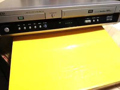 SAMSUNG Combo DVD V6450 - Video VCR - DVD Vintage - Mal funzionante - Immagine 1 di 4