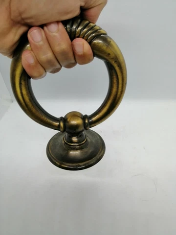 Vintage Big Heavy (1020gr) Knob pull door gate handle in brass superb condition Cover