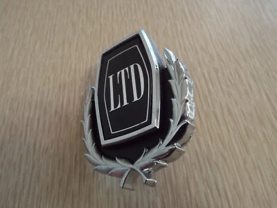 Nuevo de Lote Antiguo LTD Emblema 1975 1976 1977 1978 Ford Ornamento 75 76 77 78 Insignia Ornamento Parte Foto 1 de 4