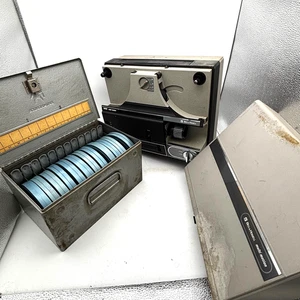 Proyector de película de movimiento múltiple Bell & Howell de 8 mm de colección carrete Brumberger película casera - Imagen 1 de 15