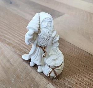 Lenox Old World Santa Figurine With Gold Trim - Picture 1 of 5