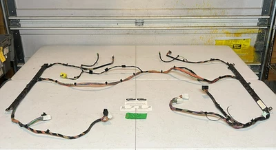 Arnés de cableado de montaje de cabina/cuerpo Dodge Ram 1500 2500 3500 2005 OEM 56051978AH Foto 1 de 4