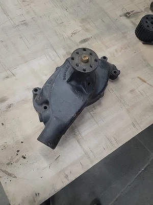 1967 BIG BLOCK CHEVY WATER PUMP 3856284 D-10-7 CAMARO CHEVELLE CORVETTE 396 427 - Image 1 of 4