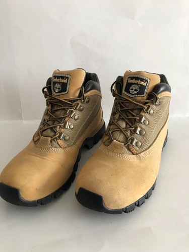 Stivali da trekking in camoscio da donna taglia 7 5M marca Timberland.