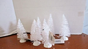 Holiday Time~Set di 6 Spazzole a Bottiglia NEVE VILLAGGIO DI NATALE ALBERI BIANCHI~NUOVE CON ETICHETTE~Lotto 8 - Foto 1 di 4