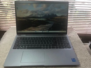Dell Latitude 5520, i5-1135G7, 8GB RAM, 256GB SSD, Win 11, V.Good, Charger Incl. - Picture 1 of 9