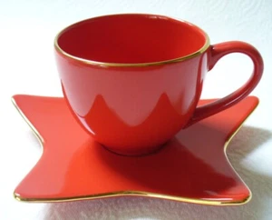 NEW~Williams-Sonoma~RED~Espresso~HOLIDAY~Porcelain~CUP & STAR SAUCER~Gold Trim - Picture 1 of 10