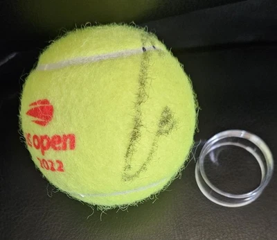 CARLOS ALCARAZ AUTOGRAFIADO 2022 USADOPEN PELOTA DE TENIS + SOPORTE DE PELOTA Foto 1 de 2