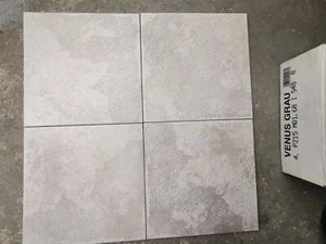 4,94 €/m² 1,6m² VENUS GRAU der Firma Settecento, graue Fliesen 32,7x32,7 cm NEU - Bild 1 von 1