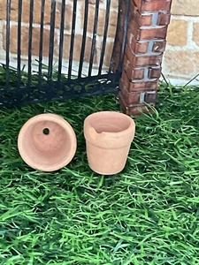 1:12th Dolls House Miniature Terracotta Plant Pots Set of 2 NEW Garden Flower - Picture 1 of 7