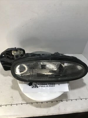Faro derecho del pasajero Nissan NX2000 1991-1993 OEM PN 100-63333 ¡Excelente! Foto 1 de 4