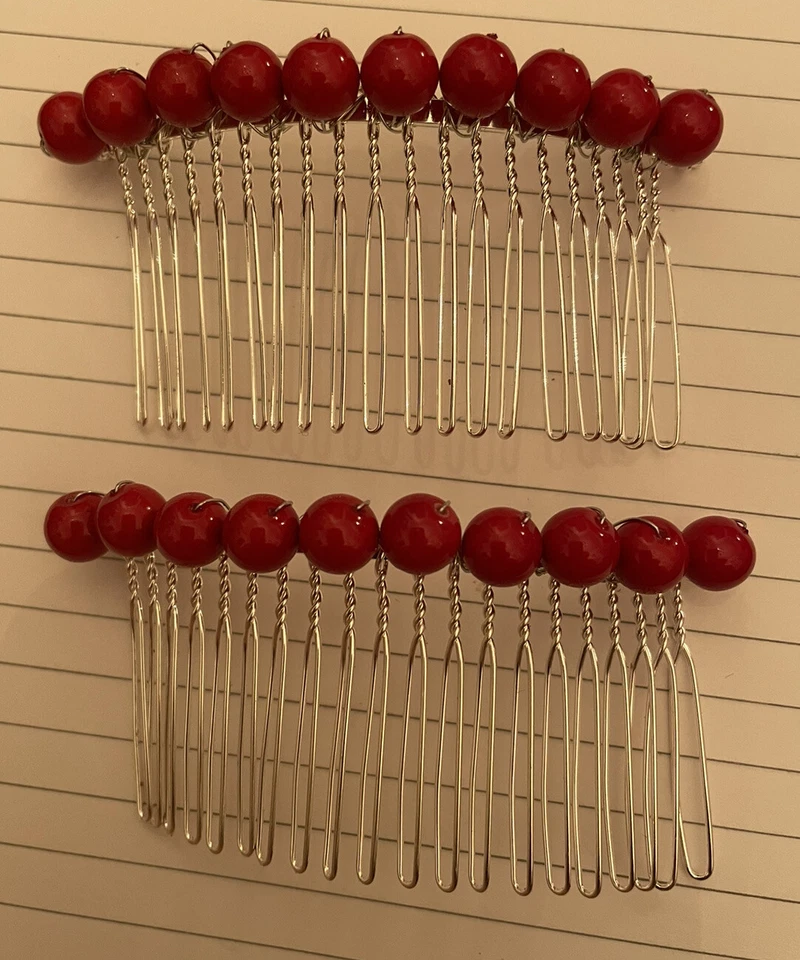 (2) Peines de pelo vintage de metal plateado con cuentas de jaspe rojo Foto 1 de 1
