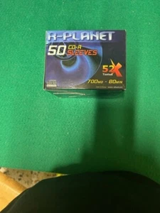 cd-rom r-planet 52x 700 mb 80 min - Foto 1 di 1