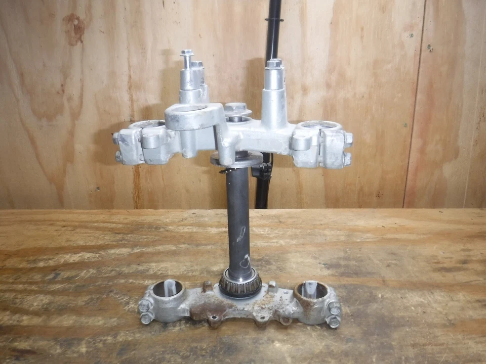 2004 TTR225 Triple Clamps Trees Yokes Steering Stem Front Forks 1999 - 2004 Foto 1 de 4