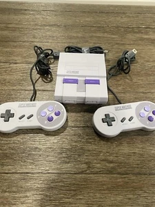 SNES Mini - Picture 1 of 5