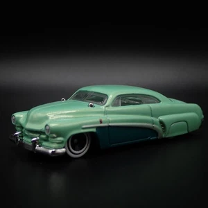 1951 51 Merc Mercury Club Coupé Hirohata su Misura 1:64 Scala Modellino Auto - Foto 1 di 7