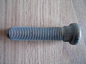 FORD TRANSIT REAR WHEEL STUD - Picture 1 of 4