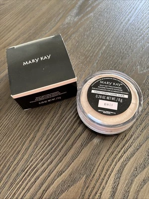 Mary Kay Silky Setting Powder Light Ivory NEW 175890 - Image 1 of 3