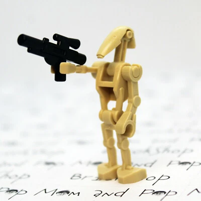 LEGO Star Wars Minifigura Droide de Batalla Bronceado con Bláster de Alcance Medio Foto 1 de 4