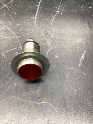 DIALIGHT 556-1504 (red) #622K81 - Image 1 of 2