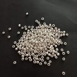 400pcs tiny 3mm Silver Metallic Glass Seed Beads 8/0 AUS Free Postage s1109 - Picture 1 of 2