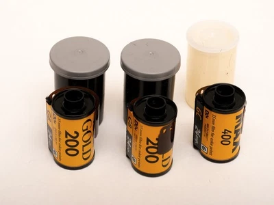 3x 24exp Expired Kodak 35mm Print Film 2x Gold 200, 1x Max 400 Ca. 2013 - Image 1 of 3