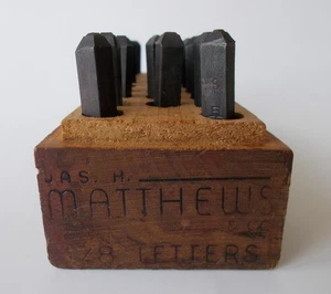 Juego de perforadores de estampillas Matthews Pittsburgh 28 vintage de 1/8" con caja - Imagen 1 de 7